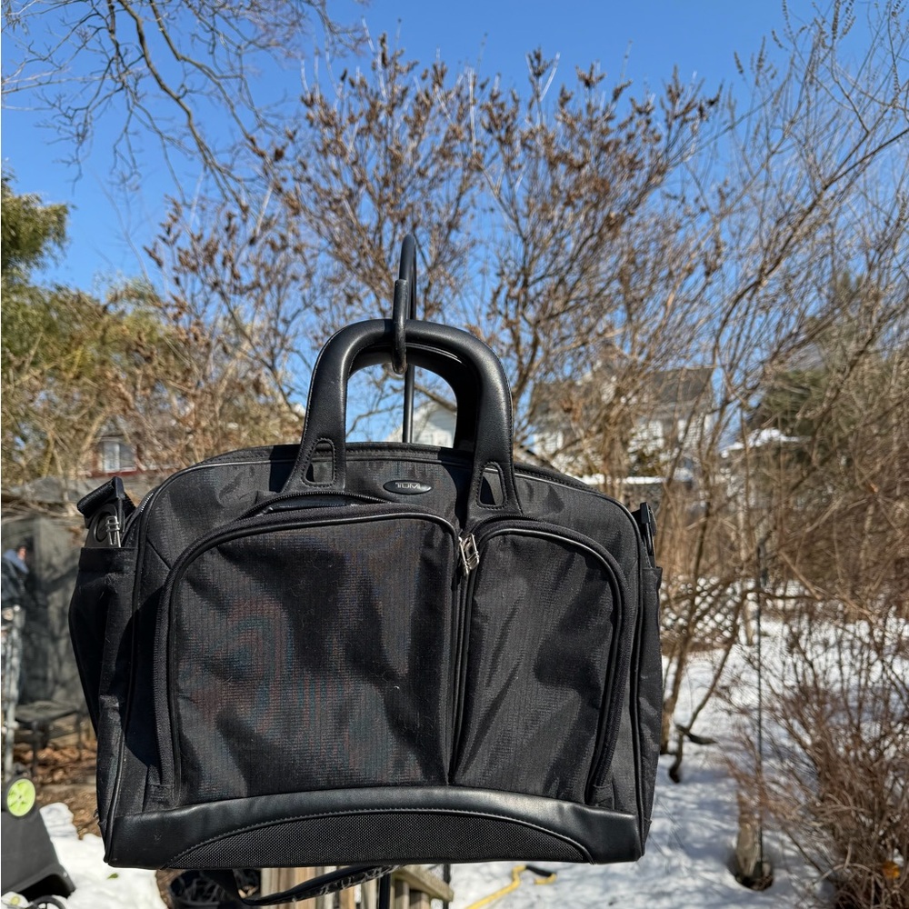 Tumi Expandable Carry On Nylon Bag #2572D 4 Pockets Zip Closure As Is Strap 19”W